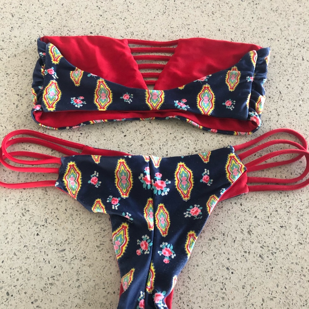Navy blue and red two piece bathing suit - Picture 4 of 4